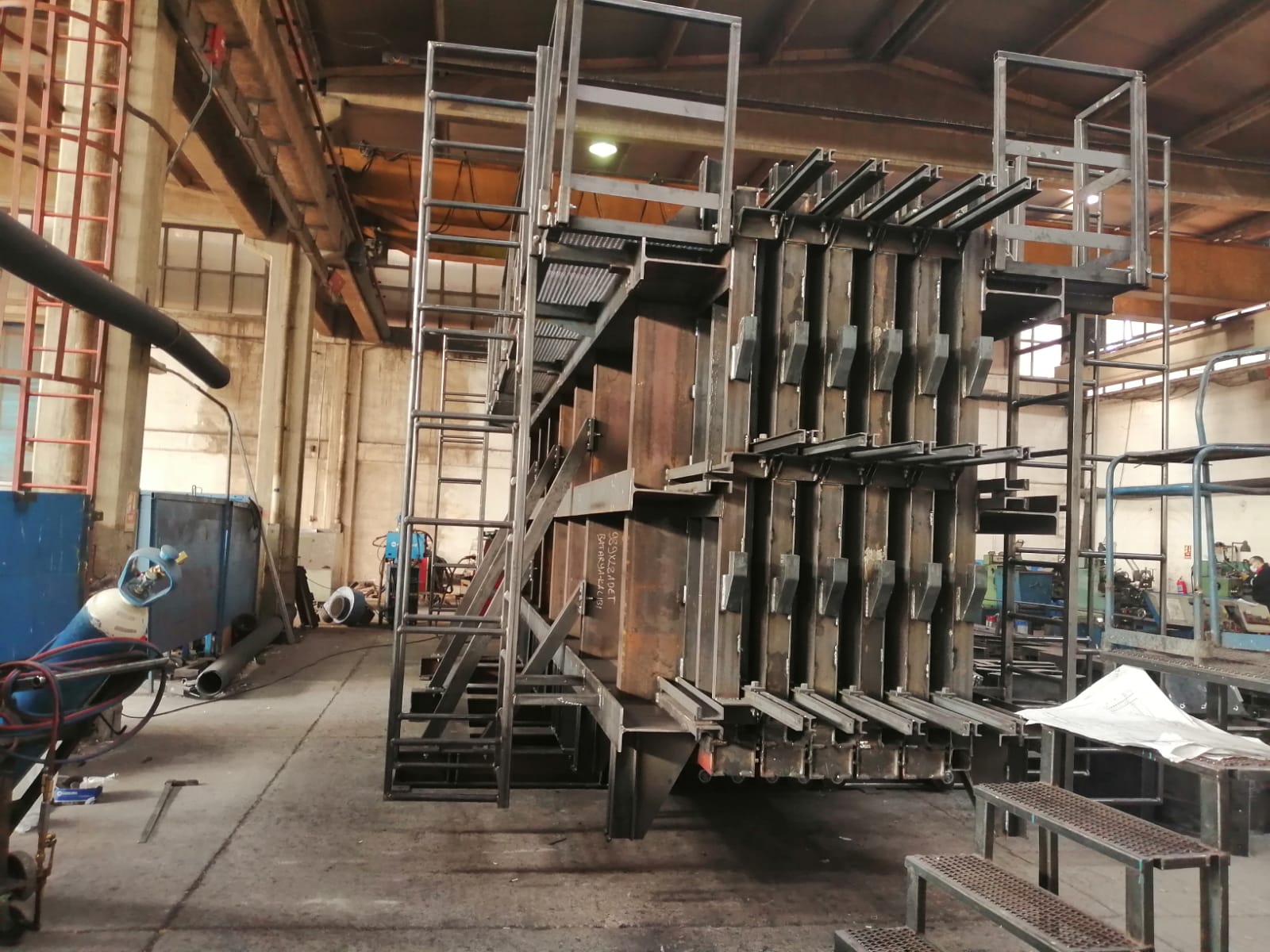 Prefabrik Beton Duvar Batarya Kalıpları